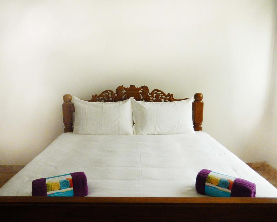 The Hotel Paradise Katunayaka Habitación foto
