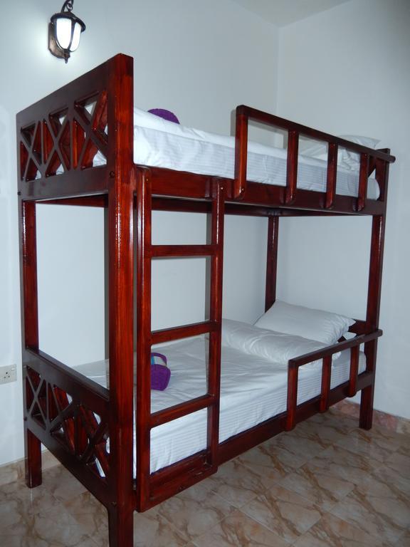 The Hotel Paradise Katunayaka Habitación foto